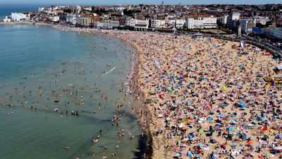 Temperaturas sin precedentes en Londres: escuelas cerradas, teletrabajo y trenes semivacíos por la ola de calor