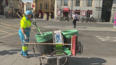 Un trabajador de la limpieza urbana de 58 años grave tras sufrir un golpe de calor en Arganzuela