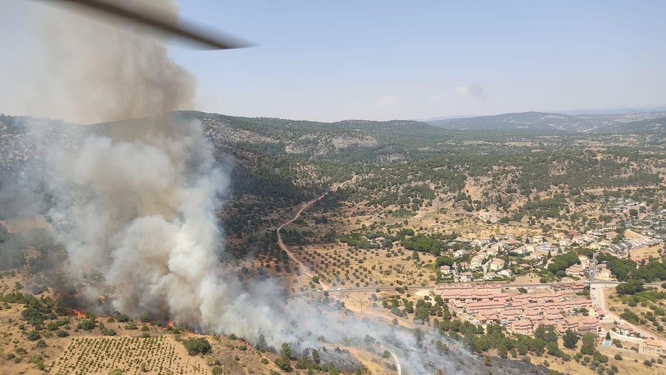 El incendio de Cebreros: fuera de capacidad de extinción en el sector oeste
