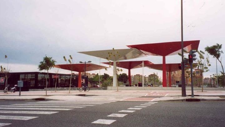 Estación de Servicio Repsol-Foster / WIKIPEDIA