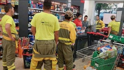 España sigue en llamas mientras crecen los gestos de solidaridad