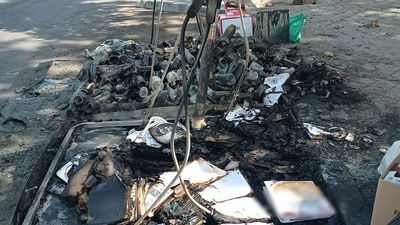 Detenido un hombre por quemar varios contenedores en Usera