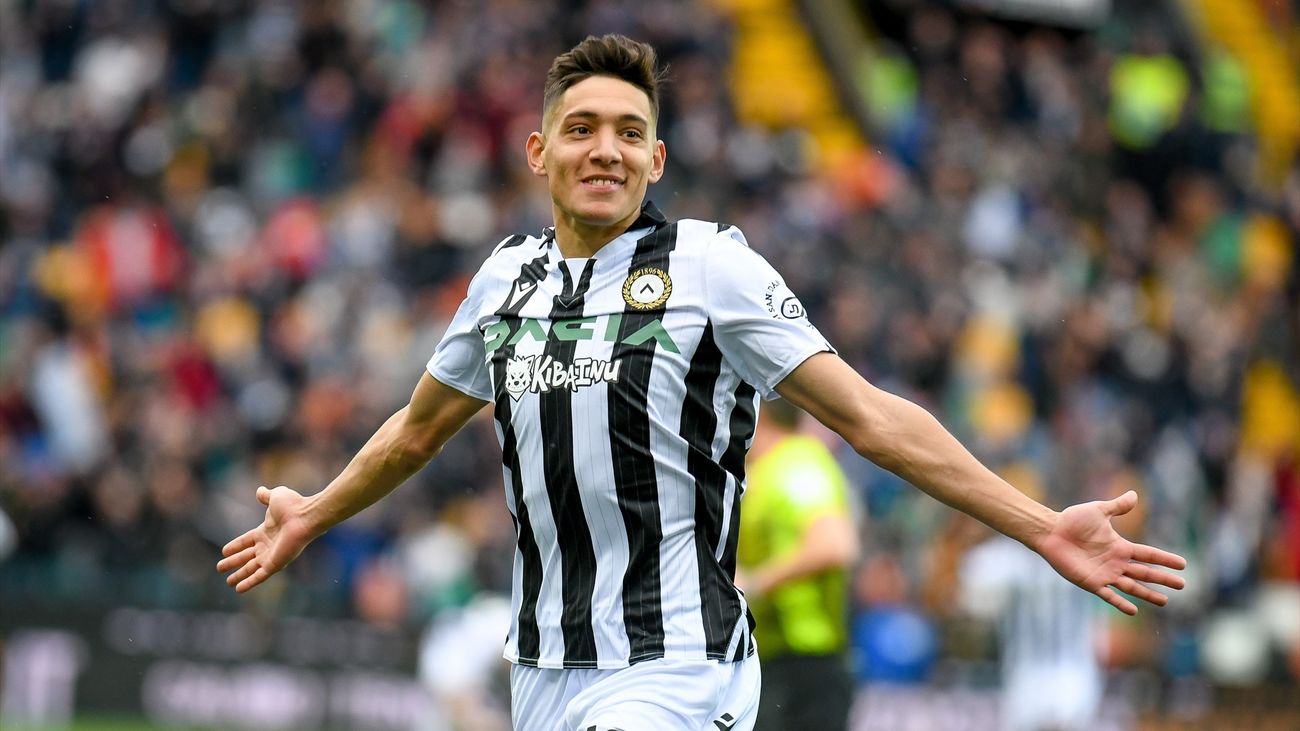 El lateral derecho Nahuel Molina pone rumbo al Atlético de Madrid