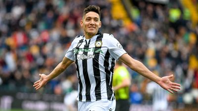 El lateral derecho Nahuel Molina pone rumbo al Atlético de Madrid