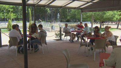 Móstoles inaugura la 'Biblioteca Flash',  para leer al aire libre durante todo el verano