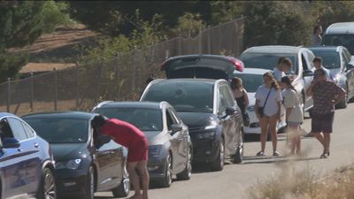 Colas kilométricas para acceder a la piscina natural de Riosequillo en Madrid