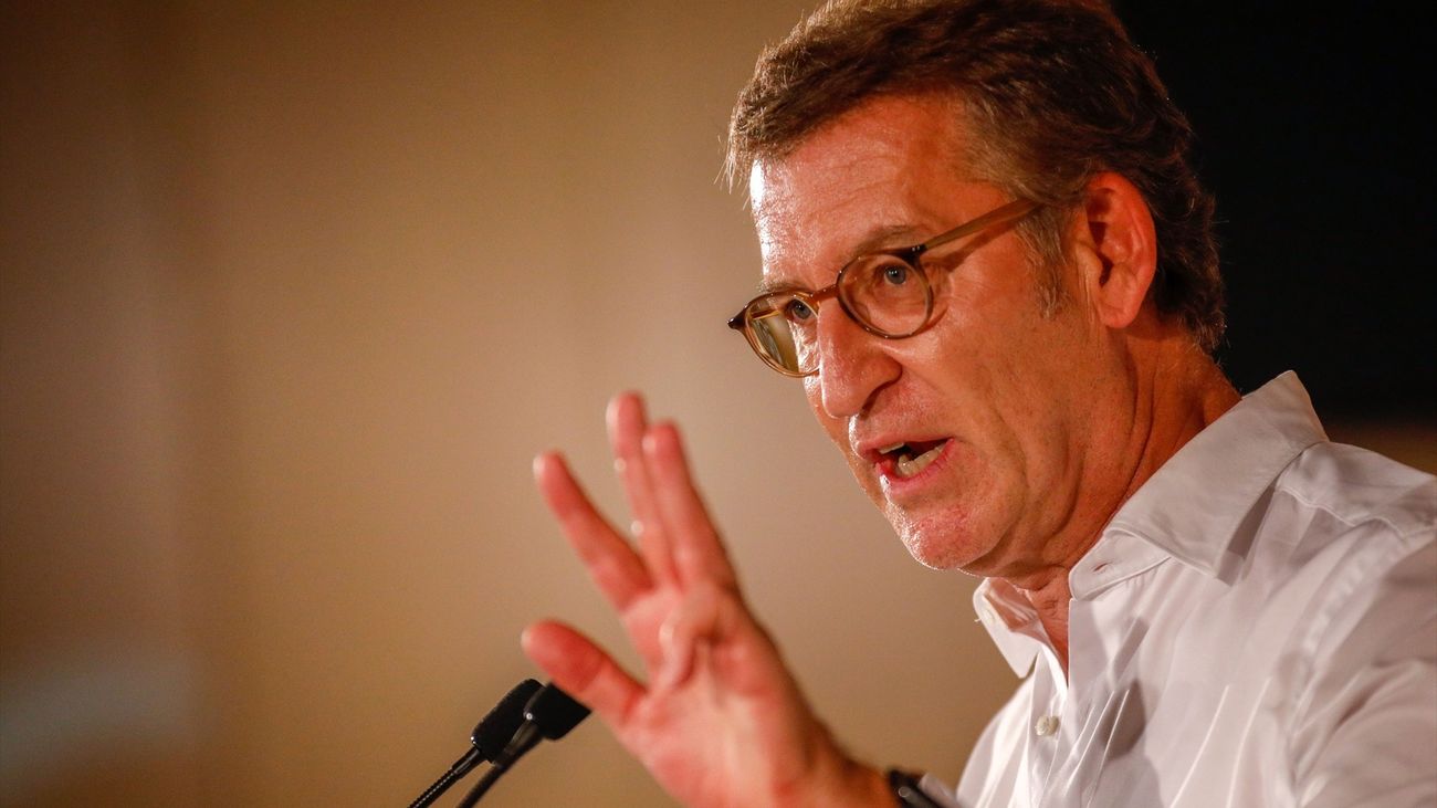 El presidente del Partido Popular (PP), Alberto Núñez Feijóo, interviene durante el XIV congreso del Partido Popular catalán