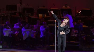 Ricky Martin se da un 'baño de multitudes' para sacudirse las heridas de la demanda por violencia doméstica