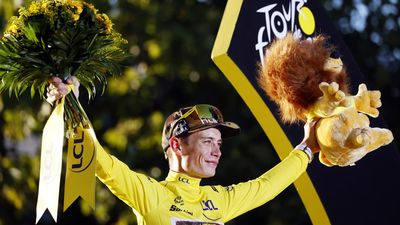 Vingegaard gana el Tour de Francia: "Ahora ya me creo que soy el maillot amarillo"