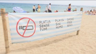 Barcelona prohíbe el tabaco en sus playas