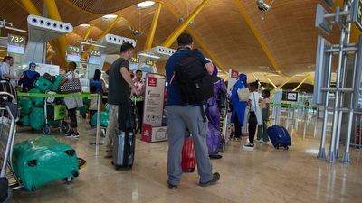 Madrid-Barajas sufre 2 cancelaciones en sus vuelos por la décima jornada de la huelga de Ryanair