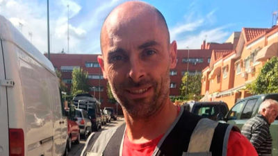 Así era Alberto, el bombero que ha muerto atropellado cuando acudía en bici al rescate de un gato