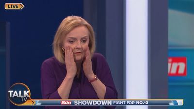 "Oh my God!": la reacción de Liz Truss al desmayo de una presentadora durante el debate con Rishi Sunak