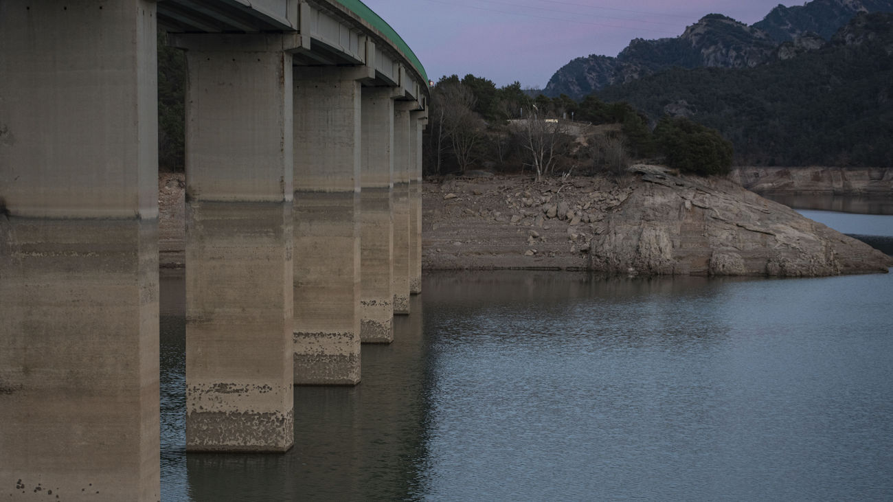 Prohibida el agua de las fuentes: el aumento de sequía lleva a Cataluña y Galicia a limitar el consumo