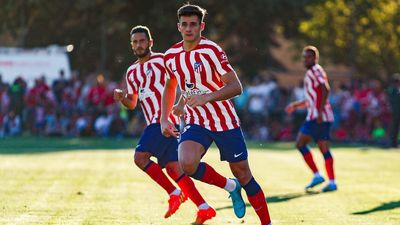 Hermoso se lesiona y el portero Antonio Gomis debuta de delantero en el Atleti