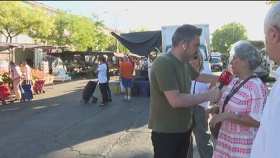 La vía Lusitana se convierte en un vertedero cada jueves por el mercadillo