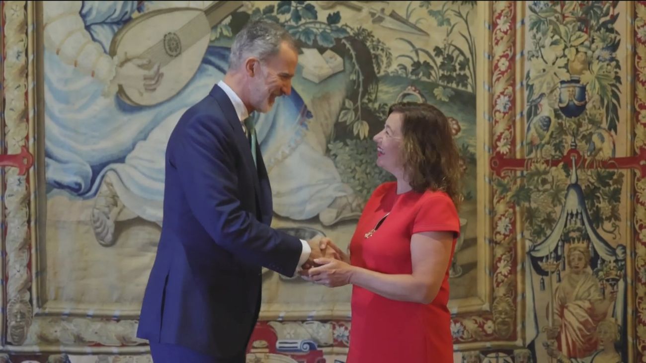 Felipe VI ha sido vitoreado a su llegada al Palacio de la Almudaina