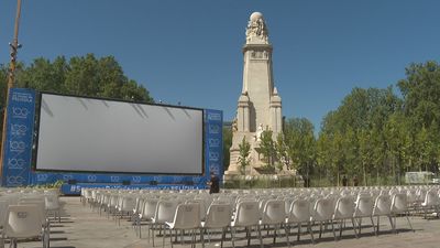 La Plaza de España estrena cine de verano