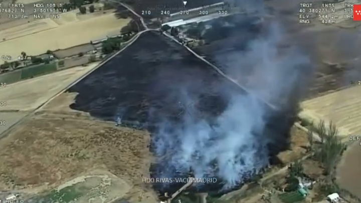 Vista desde el helicóptero de Bomberos del incendio de Mejorada / 112 COMUNIDAD MADRID