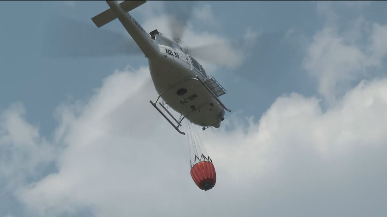 Los helicópteros, clave en la extinción de los 160 incendios de Madrid