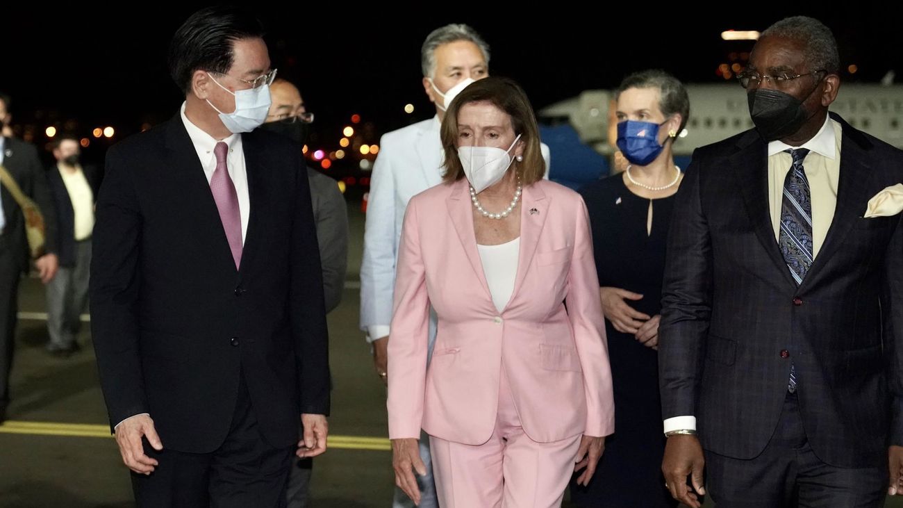 Nancy Pelosi aterriza en Taiwán a pesar de las amenazas de China