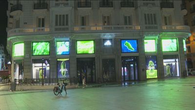 ¿Cree que, en estas navidades, el gobierno debería autorizar la iluminación de los comercios sin restricciones?