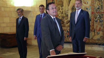 El nuevo fiscal general Álvaro García Ortiz jura su cargo ante el Rey