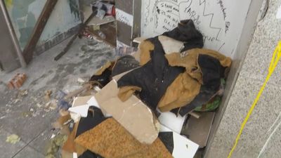 Hablamos con el okupa del local de Parla que salió ardiendo por la acumulación de basura