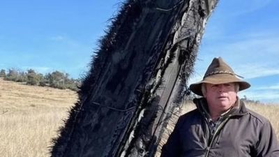 La historia de Mick Miner y cómo en su granja cayeron restos de una nave de Elon Musk