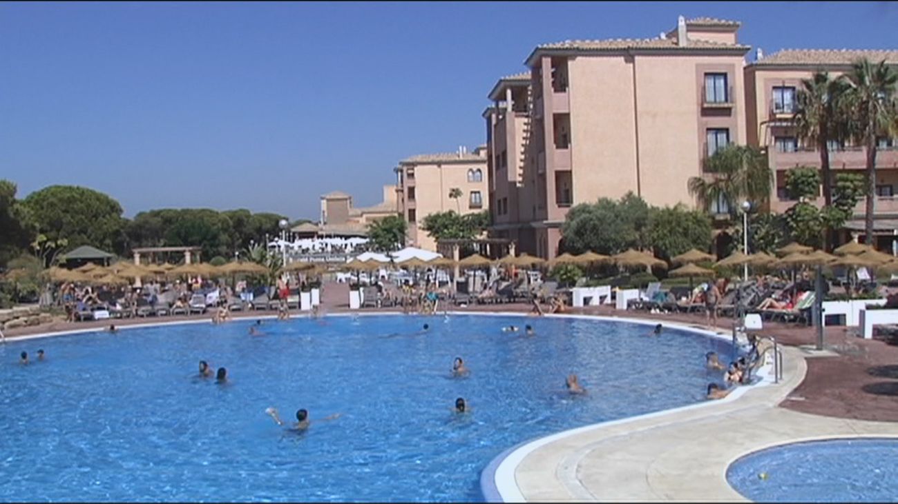 Andalucía cuelga el cartel de completo en sus playas