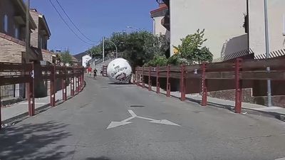 El 'boloencierro' de Mataelpino se extiende por Madrid y...  ¡Japón!