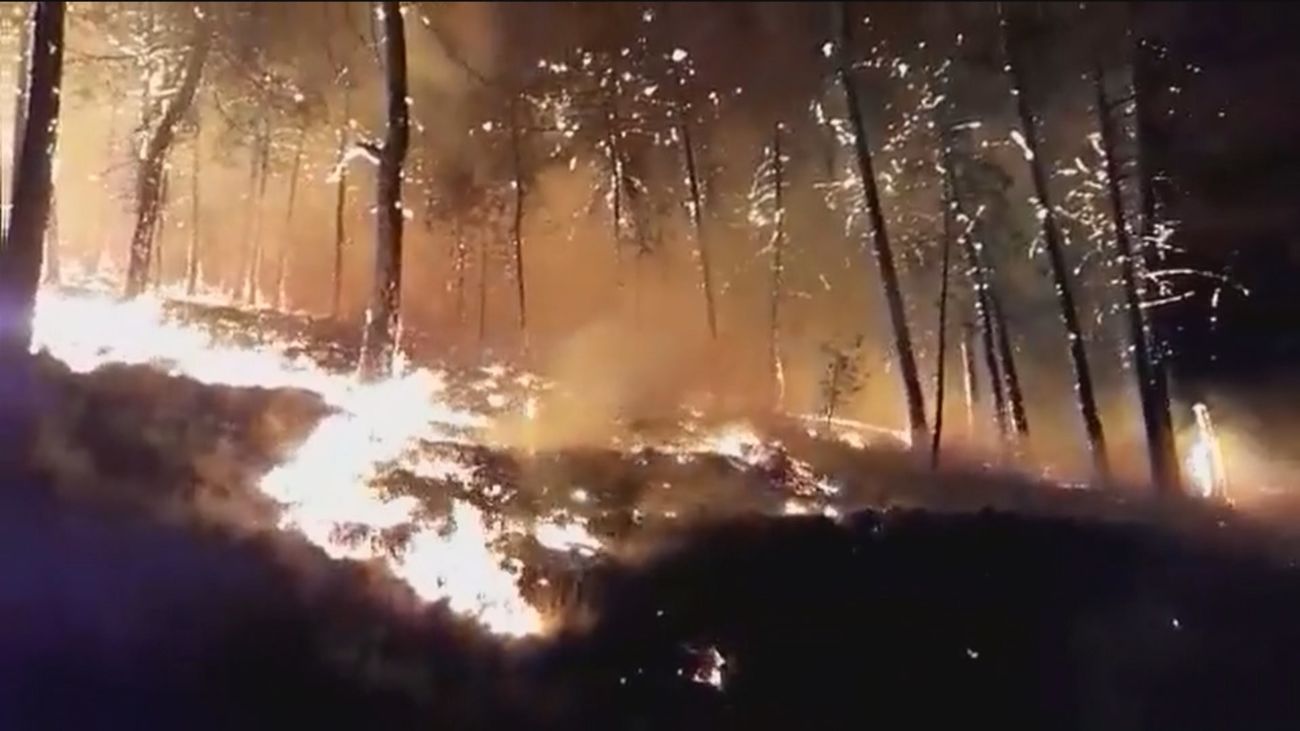 Las llamas asolan el norte de España