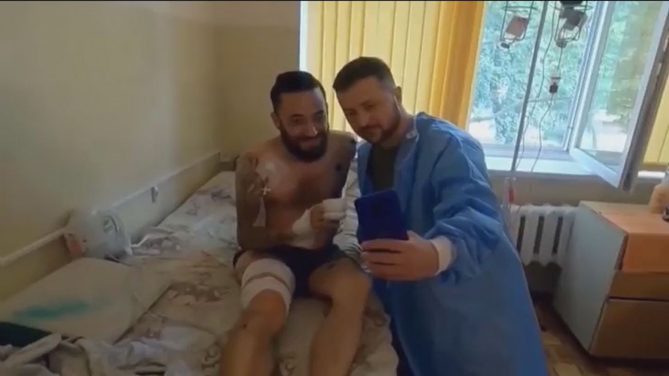 "Vi que venía Zelenski con un montón de escoltas y pensé, la madre que me parió dónde me he metido", Juan el soldado español que lucha en Ucrania