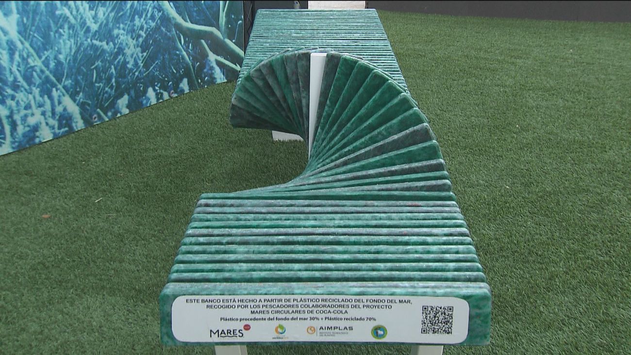 El banco de Madrid Río fabricado a partir de basura marina