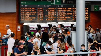 Un total de 22 circulaciones de AVE suspendidas por el robo de cables en la línea entre Madrid y Barcelona