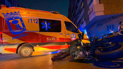 Accidente de moto en Carabanchel, con un hombre de 31 años herido