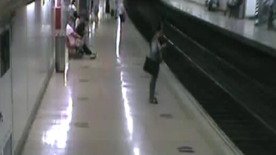 Milagro de verano en el Cercanías de Madrid: un hombre cae a la vía y es rescatado por un policía