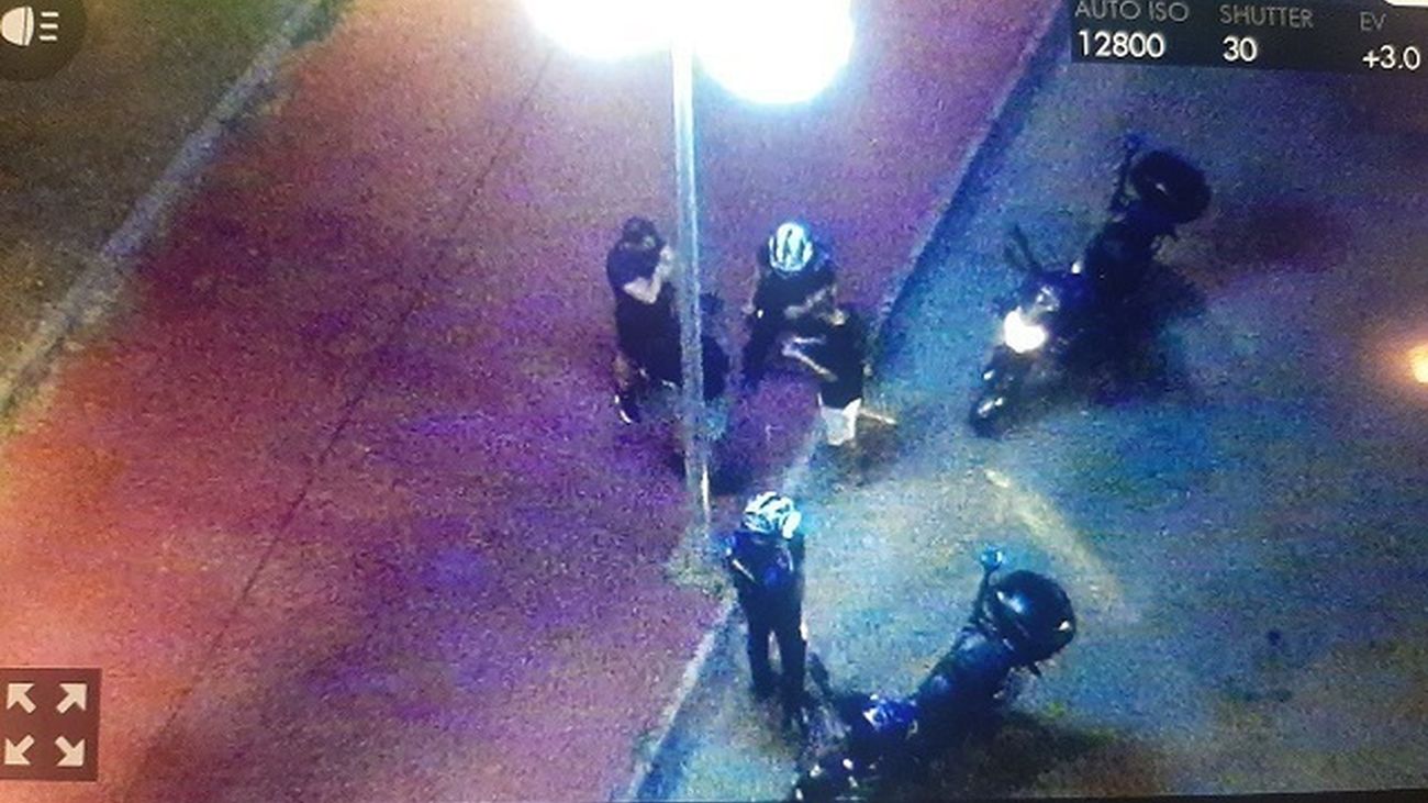 Conatos de peleas y multas en Pinto por vender alcohol fuera de horario en la primera noche de fiestas