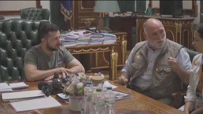 Zelenski agradece personalmente al chef Jose Andrés su labor en Ucrania