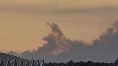 El incendio forestal en Moncayo, Zaragoza, obliga a evacuar varias localidades