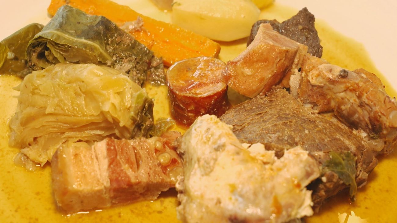 La curiosa forma de cocinar el cocido a la portuguesa en Azores: ¡Bajo tierra!