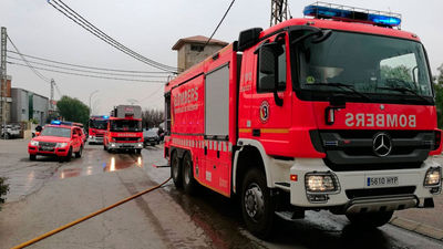 Dos muertos y tres heridos en el incendio de una vivienda en Valencia