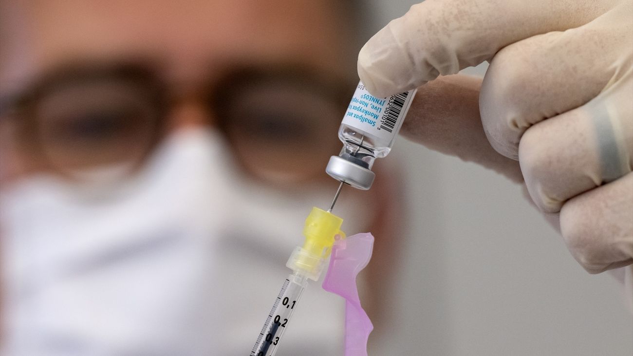 Reino Unido cerca de agotar existencias de vacuna contra la viruela del mono