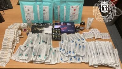 Confiscan en Ciudad Lineal un coche con medicamentos y material sanitario sin etiquetado