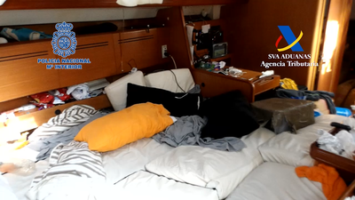 Interceptan un narcovelero que transportaba hacia España unas seis toneladas de hachís