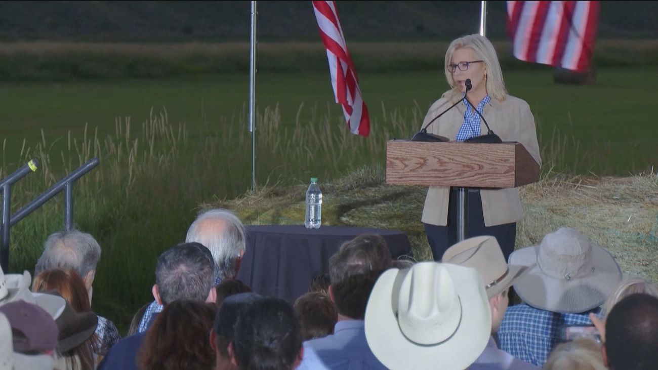 Venganza política de Trump: Liz Cheney, látigo del ex presidente, pierde en las primarias republicanas