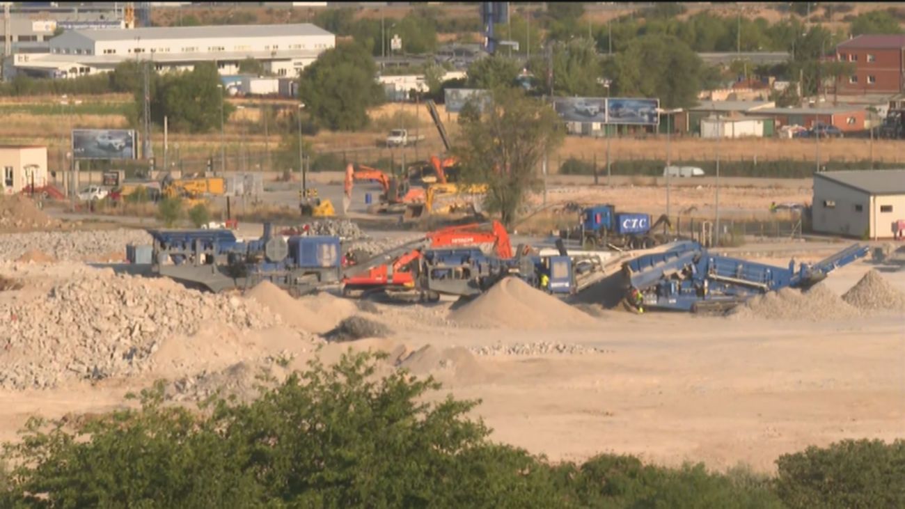 Vecinos de Fuenlabrada, entre nubes de polvo y ruido durante meses por unas obras