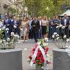 Boicotean el acto de homenaje a las víctimas del 17-A al grito de "España es un estado asesino, queremos la verdad"