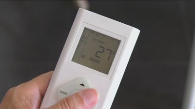 La oposición critica al Gobierno por haber impuesto el decreto de ahorro energético sin contar con los afectados