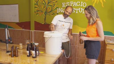 Aprendemos a preparar cerveza artesanal en Lozoya